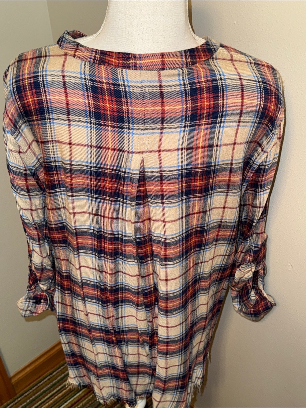 New Women’s Plaid Knit Long Sleeve Tunic Top - Large - Picture 4 of 8